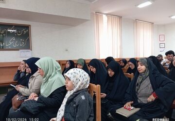کارگاه توجیهی و توانمندسازی داوران مسابقات قرآن در زرقان