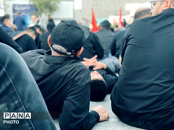 دریای خروشان جمعیت در سوگ «امام شهید امت» قم