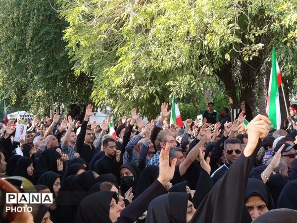 مراسم تشییع و خاکسپاری شهید اقتدار در لارستان