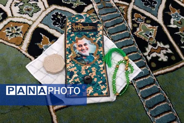 حضور فرهنگیان و مسئولان آموزش و پرورش پردیس در نماز جمعه 