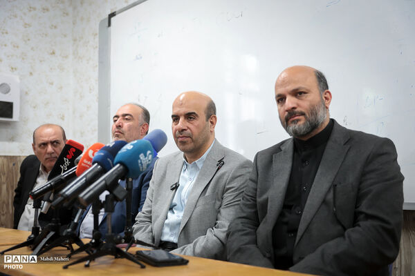 مراسم آغاز نصب نیروگاه خورشیدی در 12 هزار مدرسه سراسر کشور