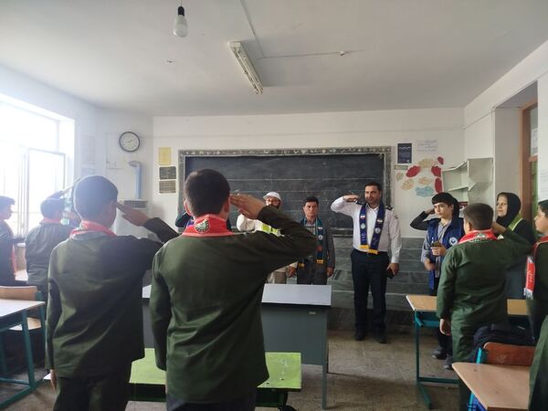 بازدید ارزیاب کشوری سازمان دانش‌آموزی در مدارس تمام پیشتاز شهرستان فاروج