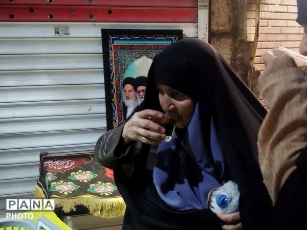 تلفیق شور نبوی و عهد صادقانه؛ میزبانی طلاب حوزه علمیه گلشن از دلدادگان اهل‌بیت (ع)