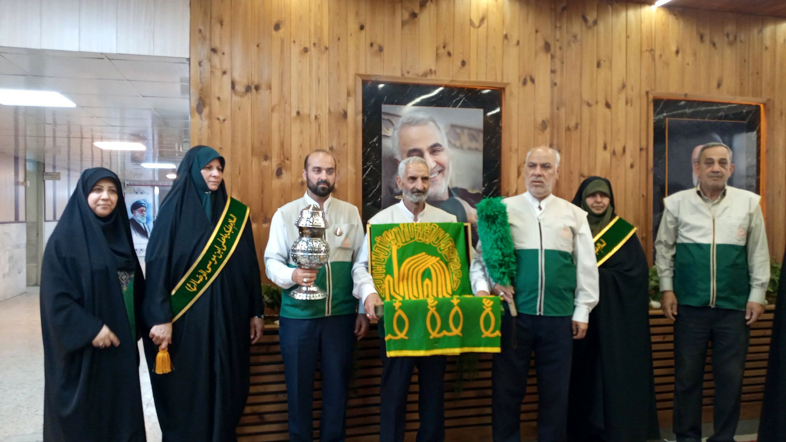 حضور خادمین حرم مطهر امام رضا (ع) به‌مناسبت دهه کرامت و هفته معلم در اداره آموزش و پرورش منطقه ۱۹