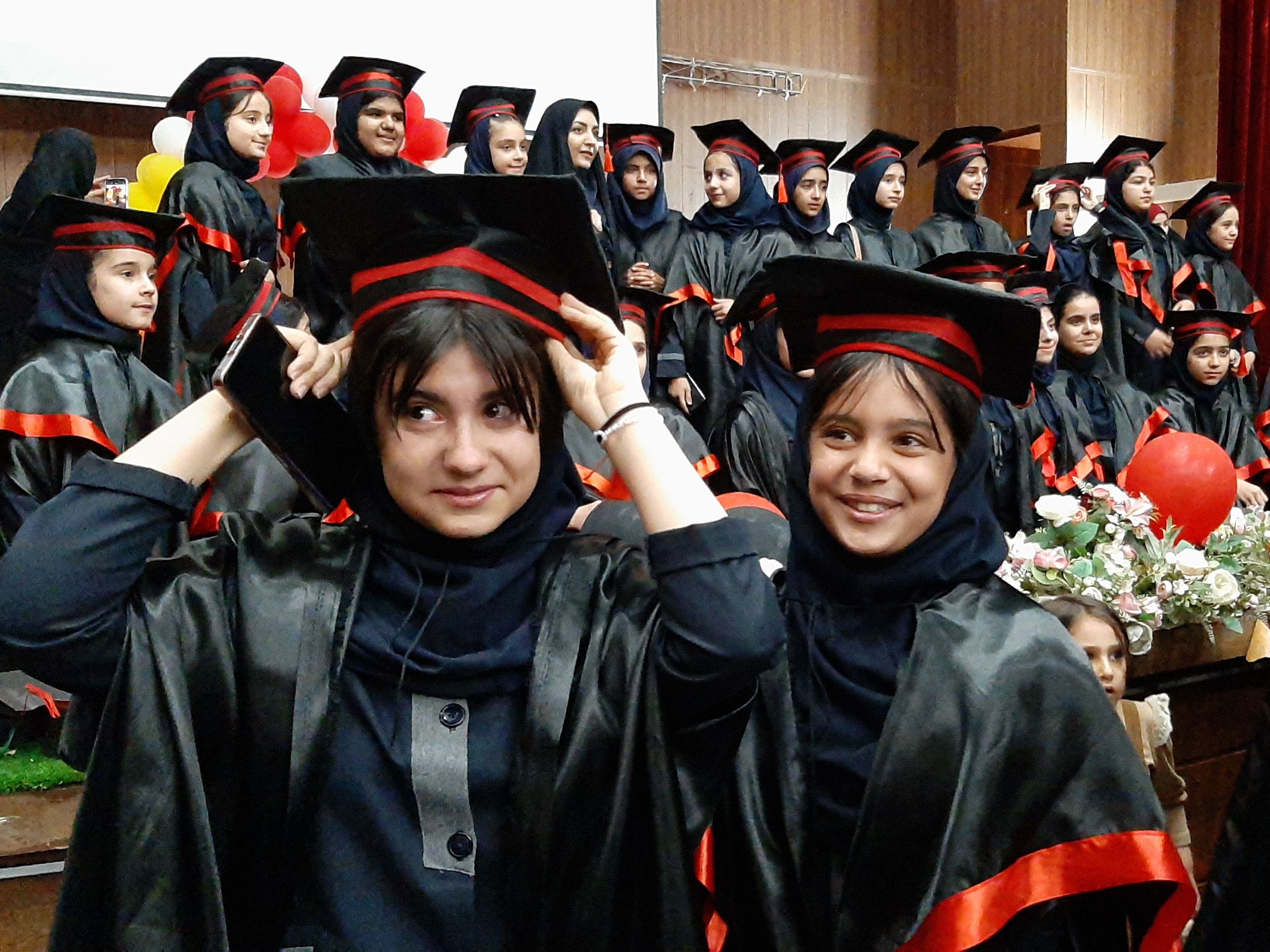 جشن فارغ‌التحصیلی مدرسه شهید جواهری۲ 