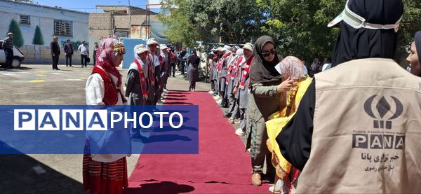 افتتاحیه آموزشگاه  سه کلاسه  دبستان دخترانه شهید نصرآبادی فیض آبادنیشابور 