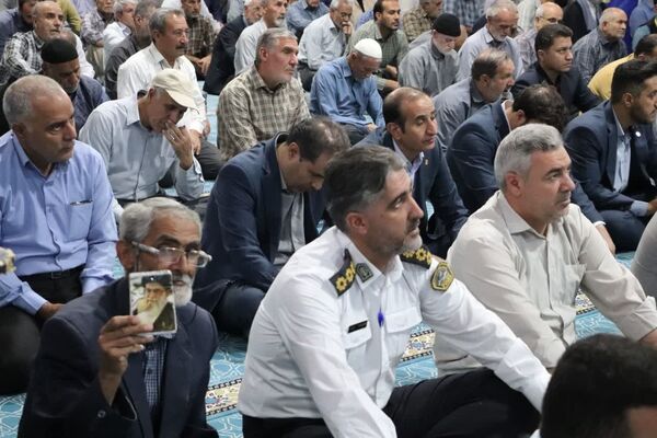 اقامه نماز جمعه قروه به امامت حجت‌الاسلام عابدین رستمی
