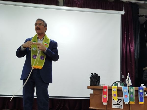 کارگاه توانمند‌سازی مربیان پیشتاز اداره آموزش و پرورش شهرستان کاشمر