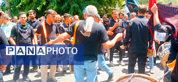 حماسه‌ای دیگر در بروجرد؛ حضور پرشور مردم در اجتماع عظیم عاشورایی