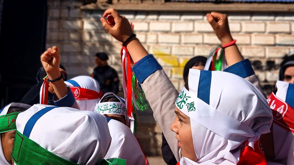 فریاد استکبارستیزی دانش‌آموزان نظرآبادی در روز ۱۳ آبان