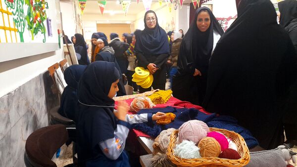 برگزار مراسم هفته ماها  در دبستان شهدای فرهنگی 