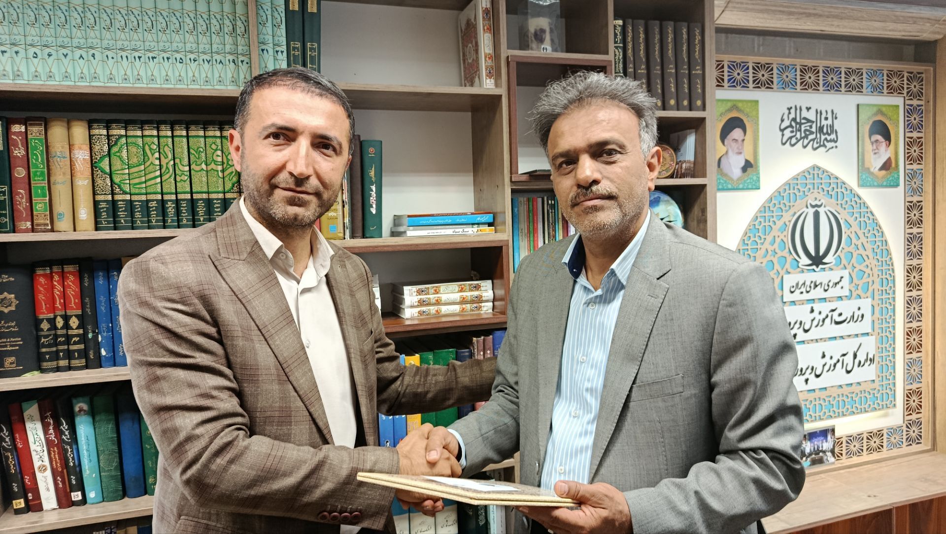 انتصاب سرپرست اداره استعدادهای درخشان و دانش‌پژوهان جوان آموزش و پرورش استان فارس