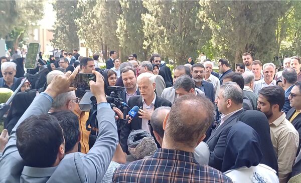 آیین بهره‌برداری از گذر صنایع دستی اصفهان