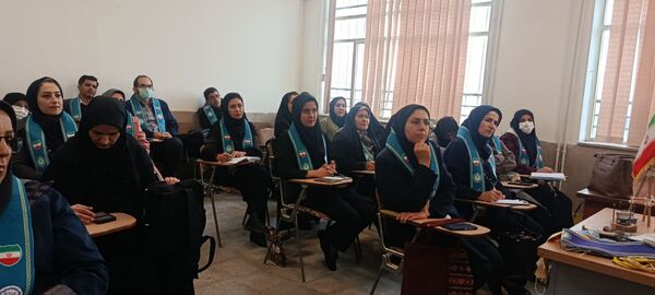 کارگاه توانمندسازی مربیان کاردان پیشتاز سازمان دانش‌آموزی ناحیه یک کرج 