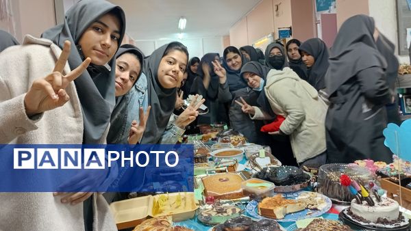 جشنواره کیک و دسر و شیرینی در مدرسه حضرت معصومه(ص) در اسلامشهر