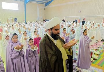 جشن تکلیف ۱۵۰۰ دختر دانش‌آموز در رودان 