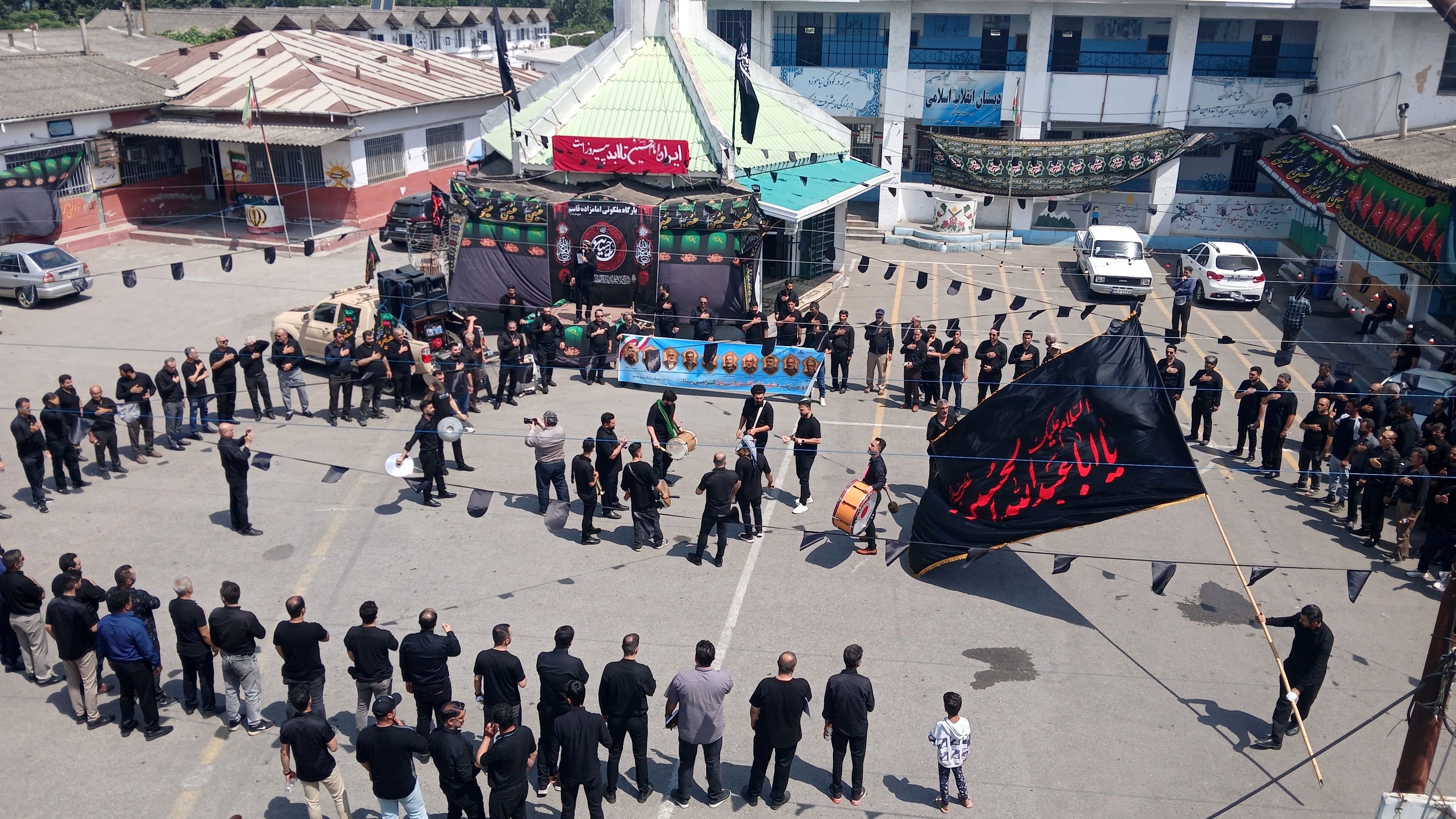 مراسم سوگواری امام حسین(ع) توسط کارکنان صنعت نفت محمودآباد