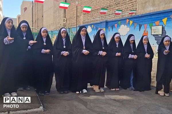 نگاهی به جشن پرشور جوانه‌ها در مدرسه بشارت