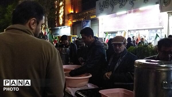 گذری بر فعالیت موکب مردمی شهید مصطفی صدر زاده در مراسم چهلم رهبر شهید و شهدای میناب