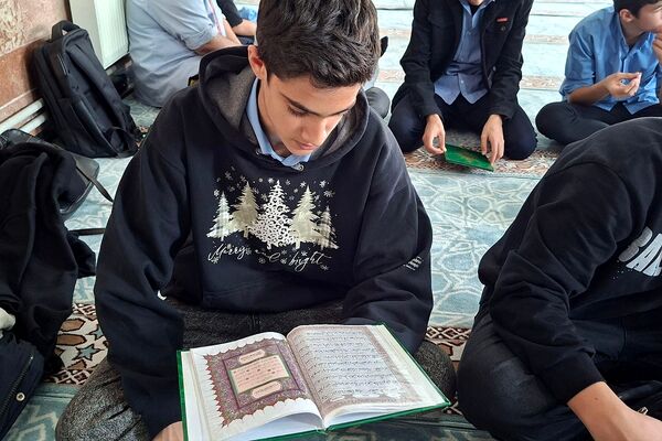 محفل نورانی قرآن کریم در مدارس کوثر ۲ و جدلی ناحیه دو شهرری 