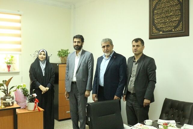 بازدید مدیر آموزش‌وپرورش فیروزکوه از مدرسه سما