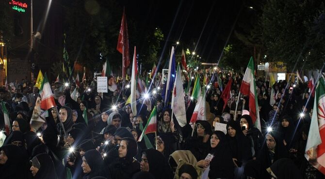 تداوم شور انقلابی در نیشابور