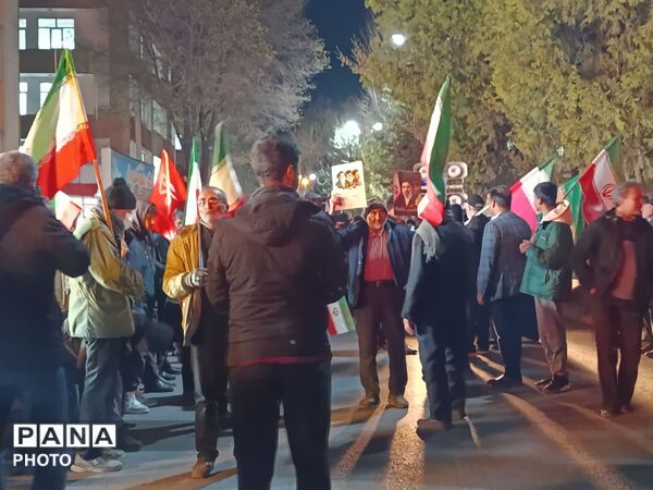 قرار شبانه مردم خستگی‌ناپذیر شهرکرد 