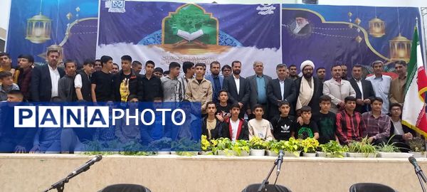 برگزاری بزرگترین محفل انس با قرآن دانش‌آموزی در حسینیه ثارالله یاسوج