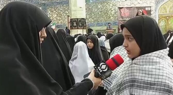 اینجا دختران دانش‌آموز از قیام می گویند