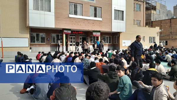 جشن میلاد امام علی (ع) و روز پدر در مدرسه ابوریحان بیرونی 