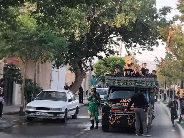حضور پررنگ مردم شهرستان خلیل آباد در همایش بزرگ عاشورای حسینی