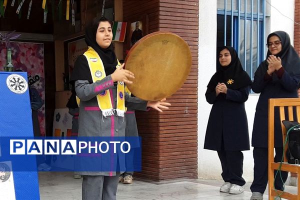 بزرگداشت روز حافظ در دبیرستان فرزانگان قائمشهر