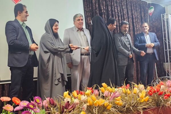 نشست هم‌اندیشی کارشناسان اداره کل و مسئولین و مدیران مدارس منطقه چهاردانگه