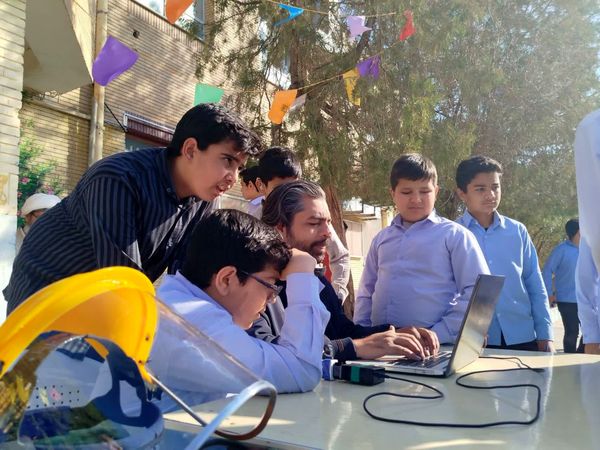 برگزاری مسابقات موشک آبی در کاشمر