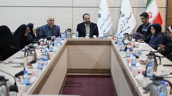گردهمایی نویسندگان موسسه رهنمای اهل قلم