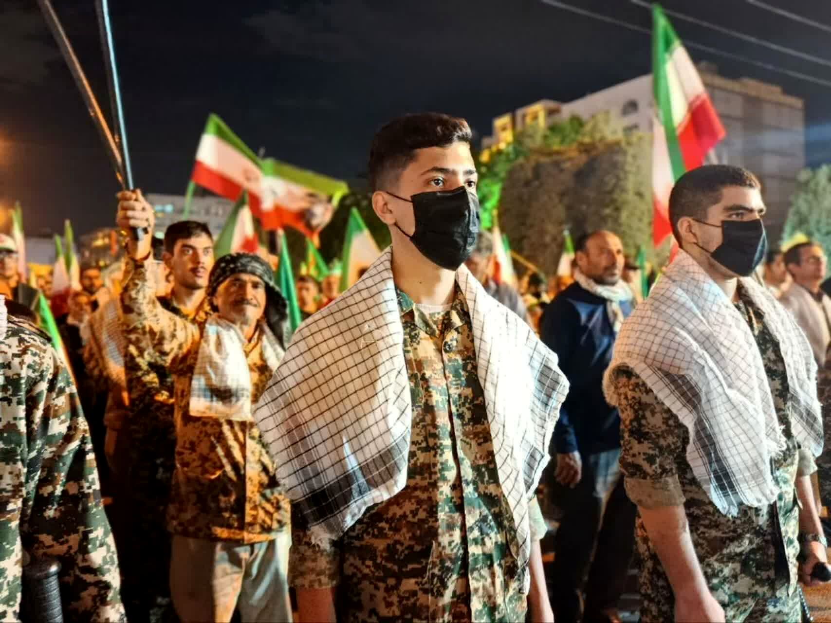 آیینه امید در اجتماعات مشهد