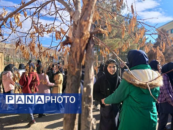 آموزش تعالیم عملی بسیج آمادگی‌دفاعی پایه نهم