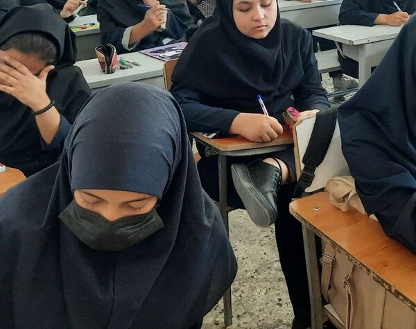 آزمون سنجش آغازین در دبیرستان دخترانه فیاض