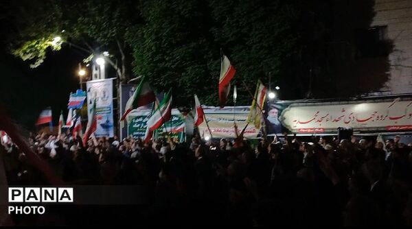 مردم نهاوند با حضور پرشور، یاد امام خمینی(ره) را زنده نگه داشتند