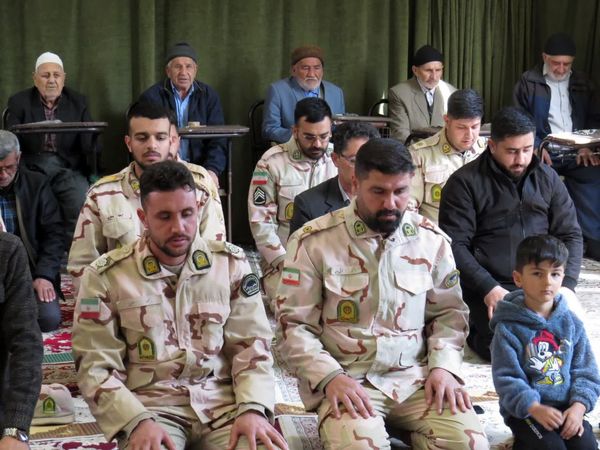 نماز جمعه عبادی و سیاسی در شهر غلامان