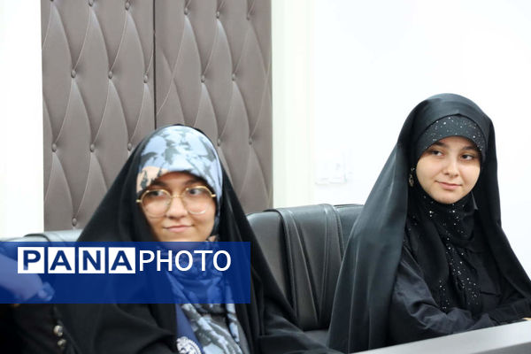 تقدیر از دانش‌آموز خبرنگاران فعال پانا اسلامشهر به مناسبت روز خبرنگار