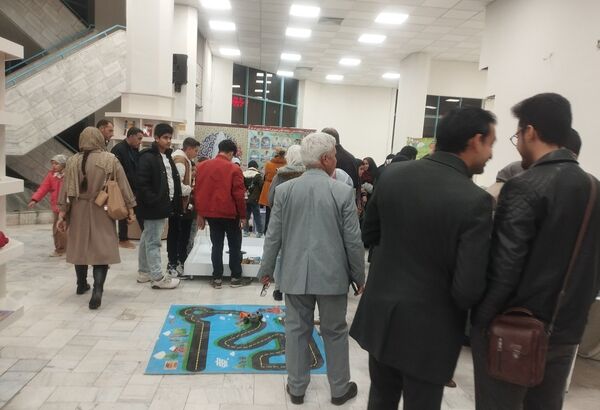 نمایشگاه  آثار پژوهشی وفن آوری در فرهنگسرای سیمرغ