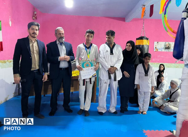 جشن اهدا و ارتقای کمربند تکواندوکاران باشگاه یزدان شهرستان خاتم