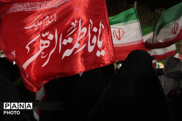 مراسم تشییع پیکر مطهر شهید محمدحسین عزیزی و مادر بزرگوارشان