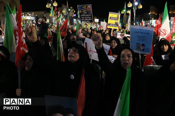 حضور شهردار تهران در آیین شبانه امیرچخماق
