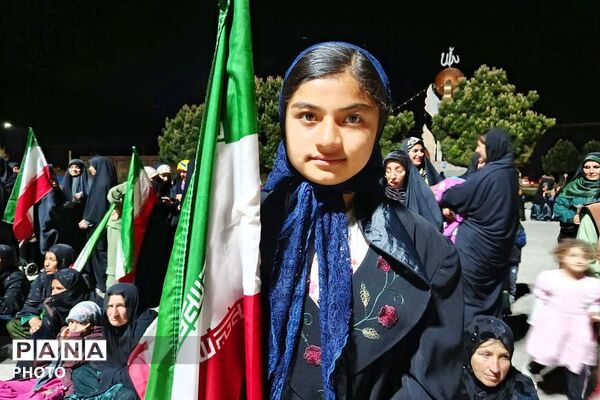 دیشموکی‌ها همچنان پای کار انقلاب