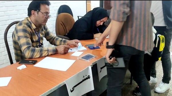 مردم برای سرنوشت کشور دوباره پای کار آمدند