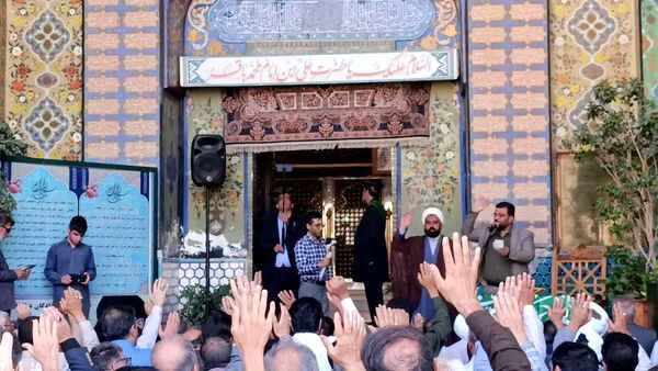 مراسم غبارروبی ضریح مطهر حضرت سلطانعلی(ع) همزمان با میلاد پیامبر(ص) و امام صادق(ع) در مشهد اردهال