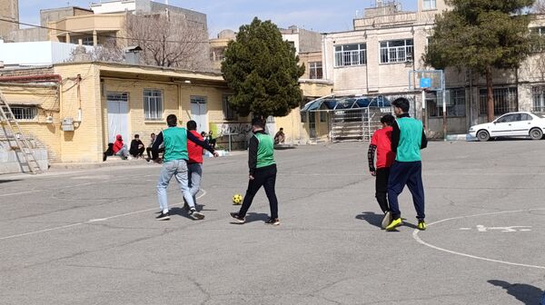 مسابقات درون مدرسه‌ای فوتسال در دبیرستان امام رضا (ع) نیشابور 