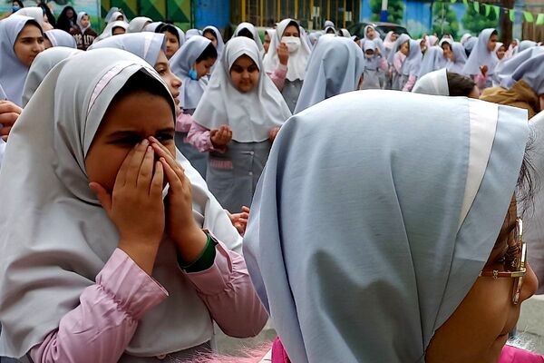 جشن نیمه شعبان و فجر با شور پیشتازان در مدرسه شهید جواد سرافراز